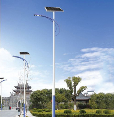 加查太阳能路灯