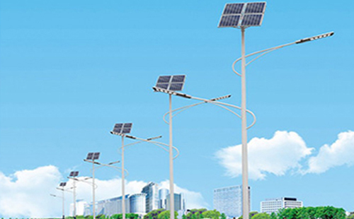 北方冬季加查太阳能路灯的保养要点