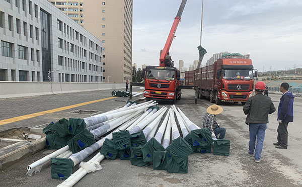 加查太阳能路灯在严寒地区的应用与耐寒配置 加查太阳能路灯在严寒地区的应用与耐寒配置