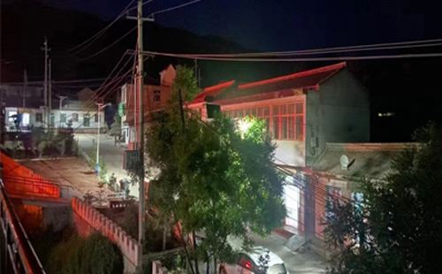 加查太阳能路灯防雷接地做法详解